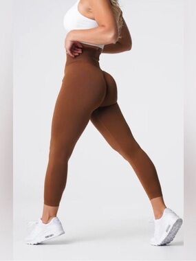 NVGTN Seamless High-Waist Leggings in Chestnut Brown